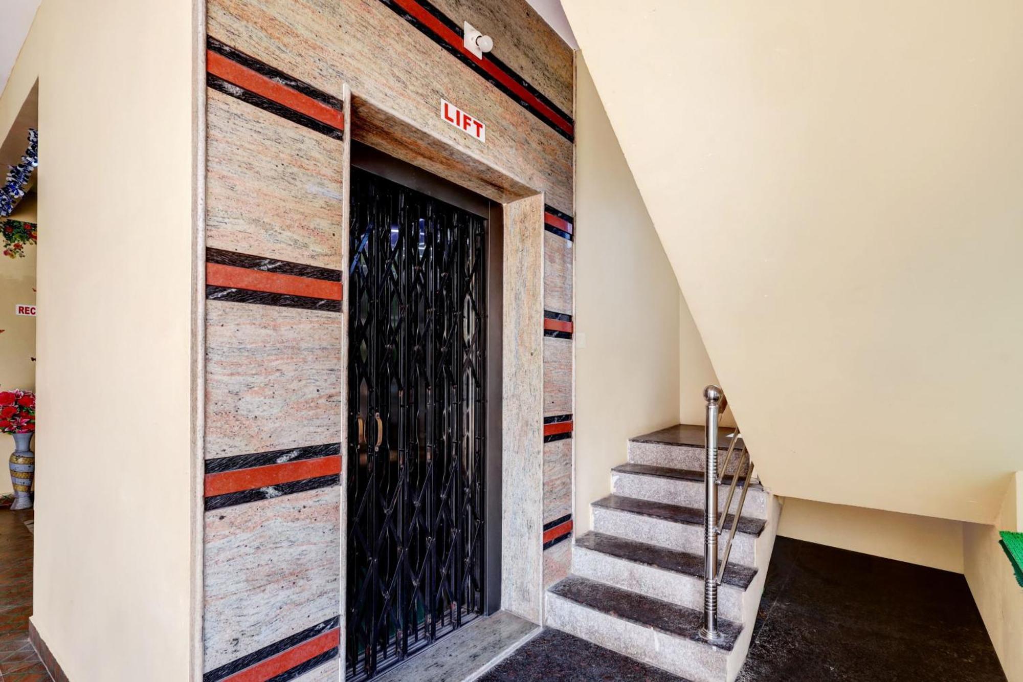 Sri Sakthi Home Stay - Beyond The Expectations- 10 To 15 Minutes Drive From Railway Station And Bus Station Tirupati Exterior foto